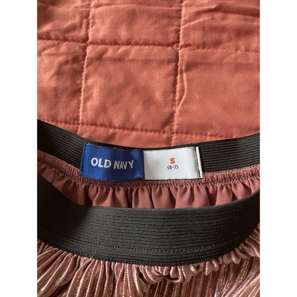 Girls Old‎ Navy Pink Pleated Skirt Size S (6-7) - Picture 2 of 5